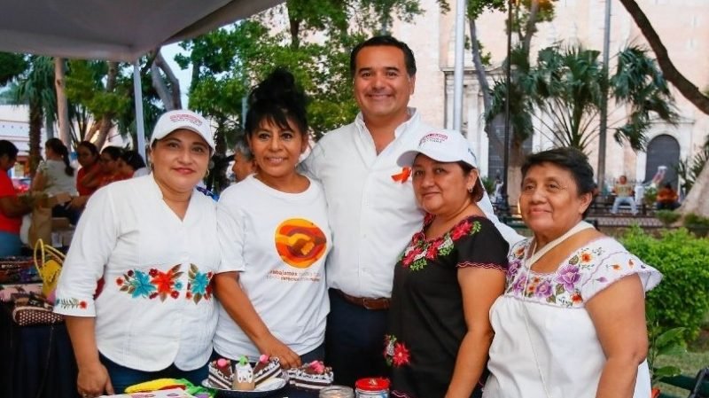 Trabajadores del Instituto Municipal de la Mujer concluyen cursos