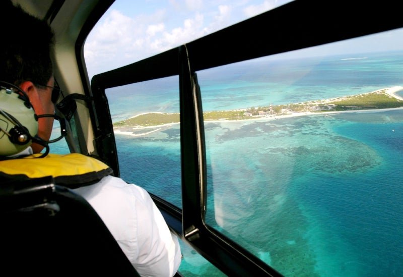 Yate encalla en el Arrecife Alacranes: Rescatan a la tripulación