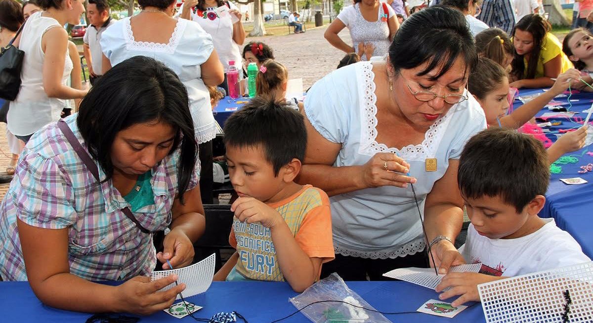Cerca de 2 mil 650 pesos erogarán padres de familia por niño, en regreso a clases