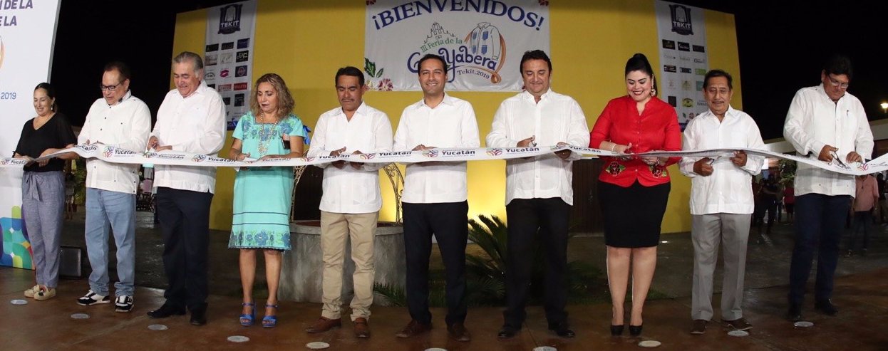 Inaugura Mauricio Vila la Feria de la Guayabera Tekit-2019
