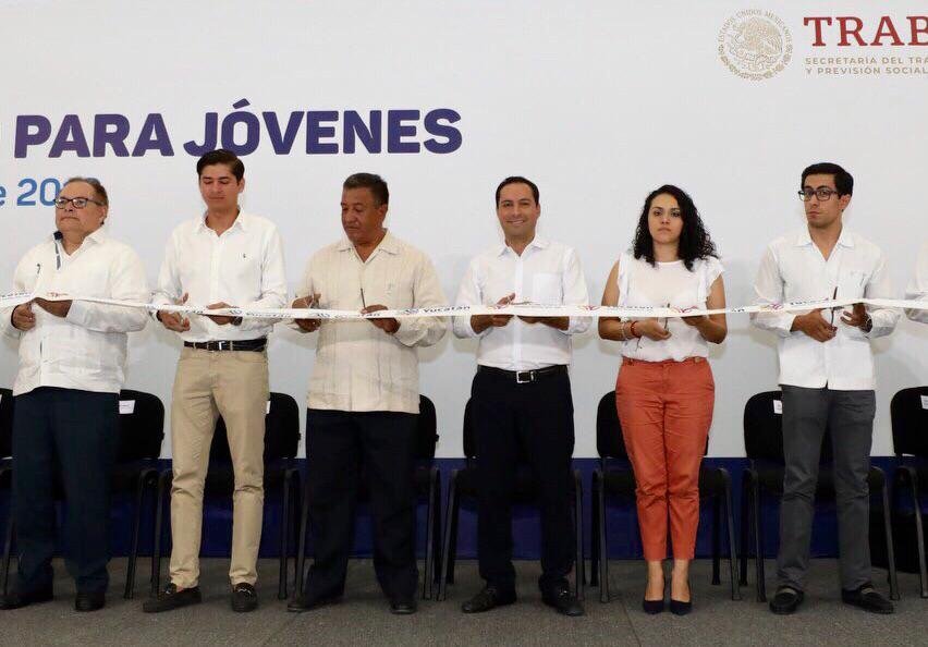 Gobierno del Estado y empresas brindan oportunidades de empleo para jóvenes yucatecos