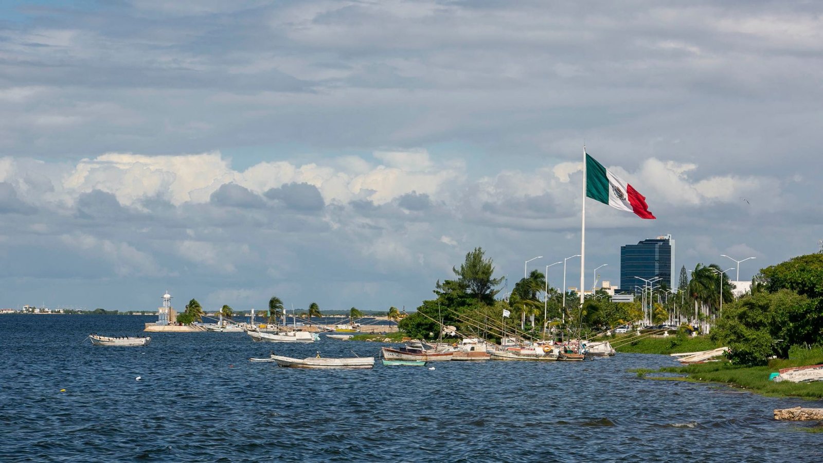 Humo en tres municipios Campeche se debe a un incendio en un vertedero de Tabasco: autoridades