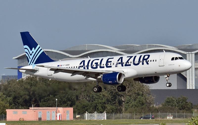 La aerolínea francesa Aigle Azur con problemas de liquidez cierra