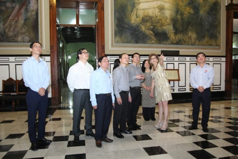 PHOTO-2019-10-10-19-07-25