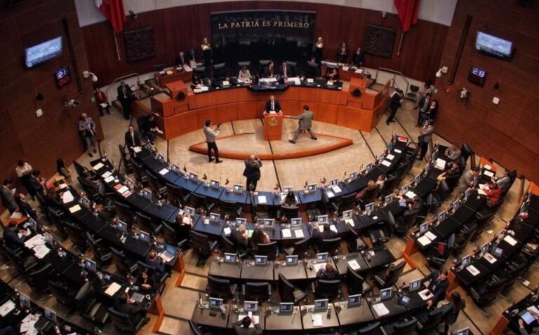 sesion-del-pleno-en-el_0_22_958_595