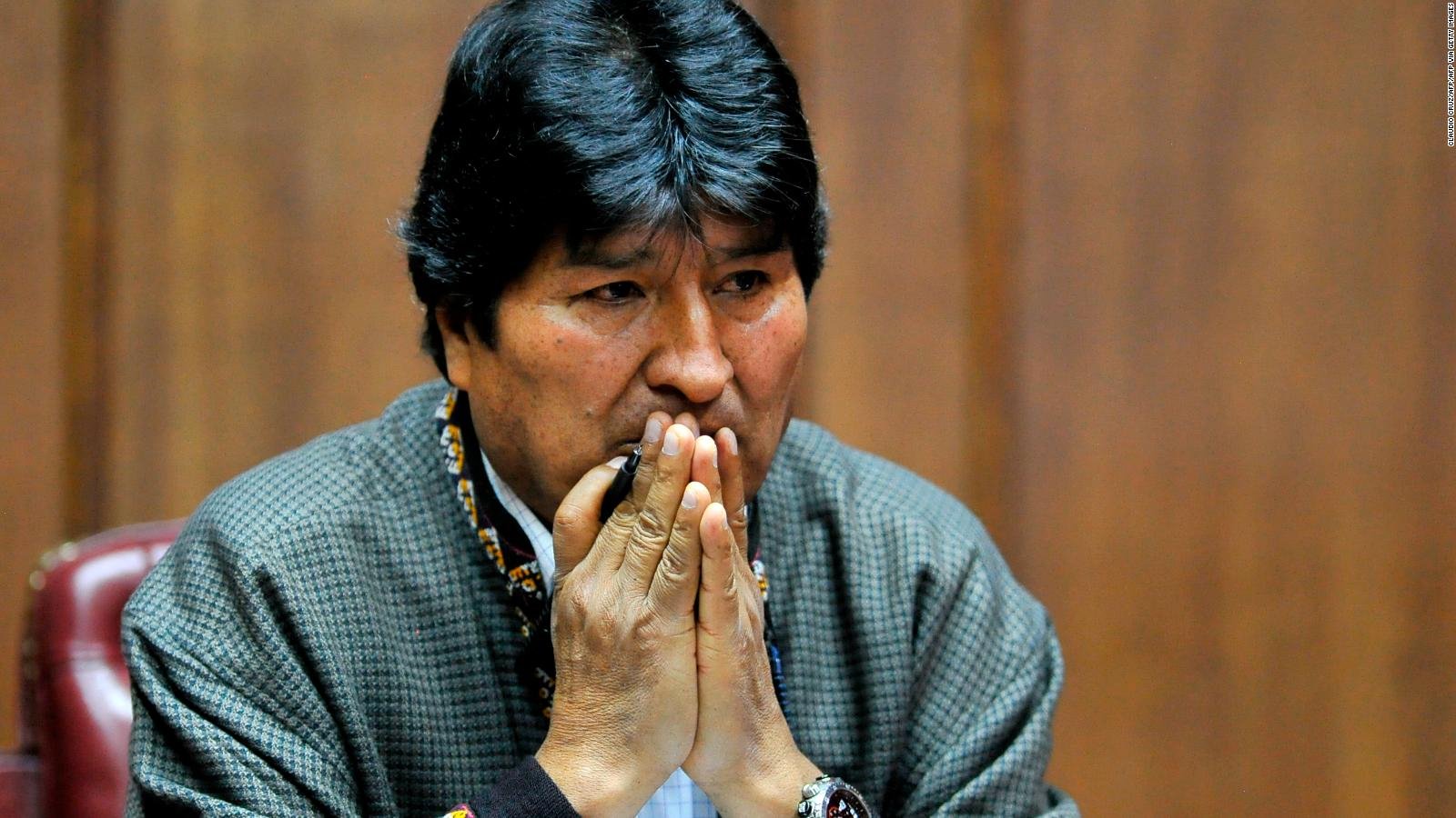 Fiscalía de Bolivia ordena detener al expresidente Evo Morales