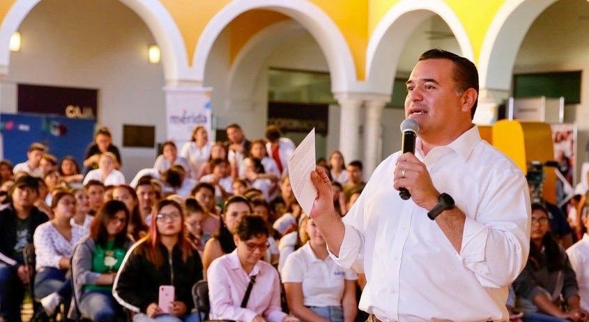El alcalde Renán Barrera invita a jóvenes a sumarse al trabajo por la ciudad