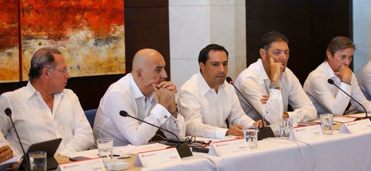 Vila Dosal expone potencial de Yucatán ante banqueros de Grupo Banorte