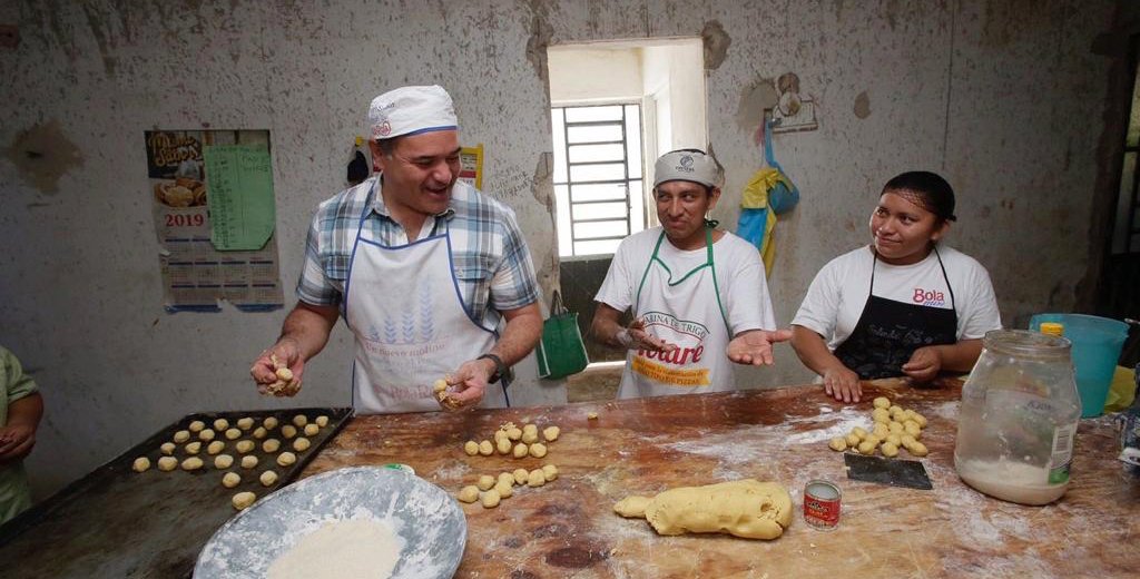 Programas del Ayuntamiento, detonante para muchos meridanos: Renan Barrera