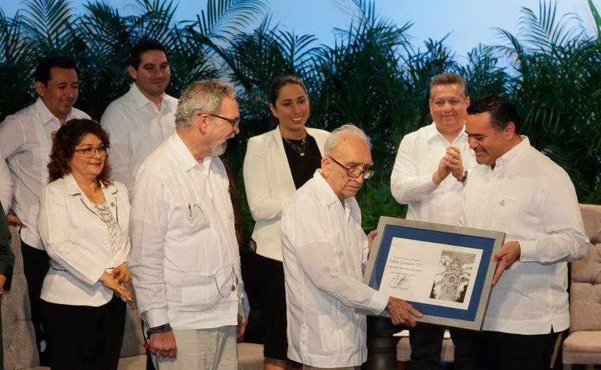 Renán Barrera entrega premios a la Cultura Ciudadana 2019