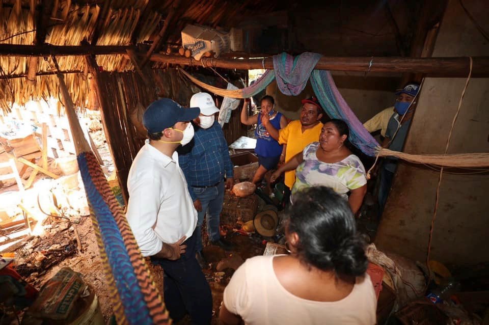 Mauricio Vila acude a Oxkutzcab y Tekax afectados por «Cristóbal»