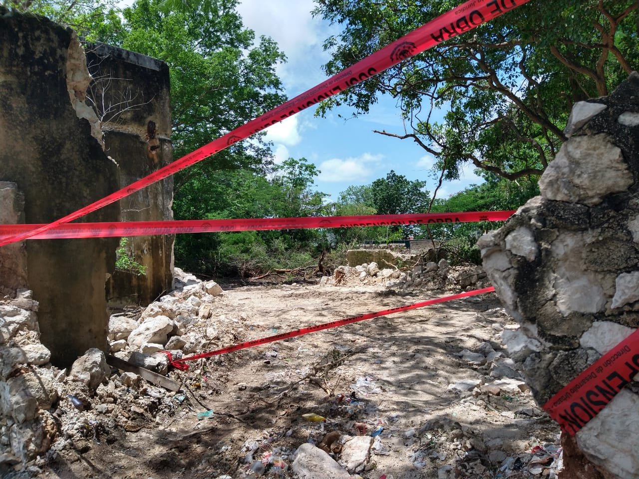 INAH y Ayuntamiento clausuran intervención en ex hacienda Chenkú.