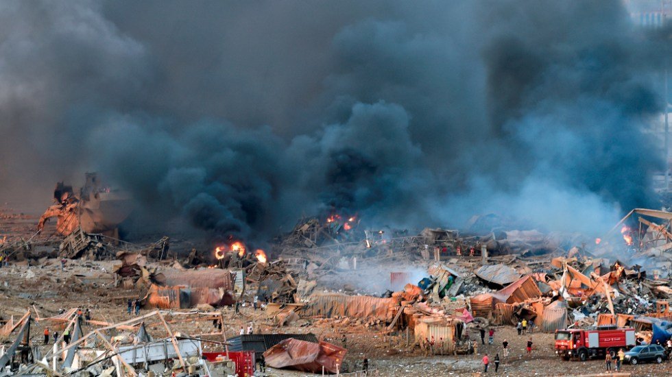 Gran explosión sacude el área portuaria de Beirut, capital del Líbano