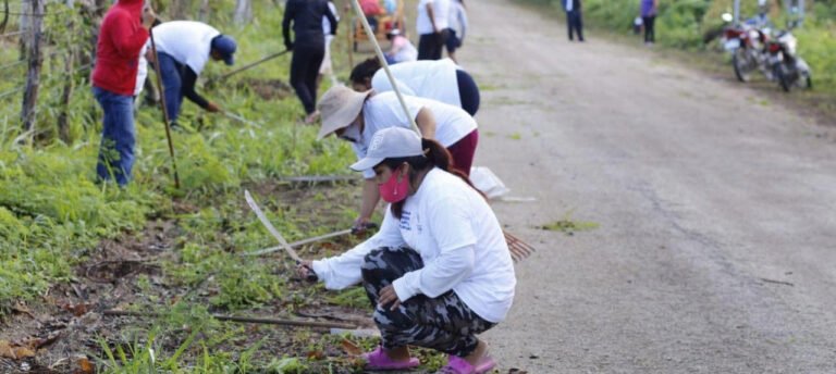 6570D28B-C2CE-45B8-8F6B-FCAAC38315DF