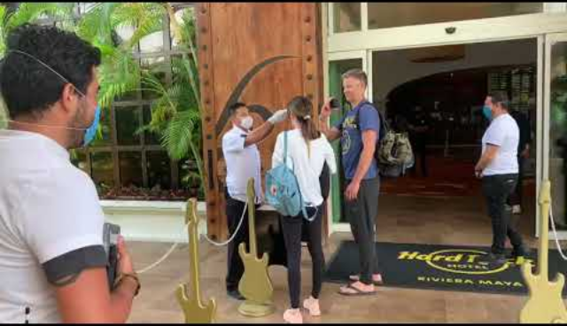 Screenshot_2020-12-02 Miedo en Cancún ante un nuevo impuesto de 10 dólares al turista Noticias de turismo REPORTUR