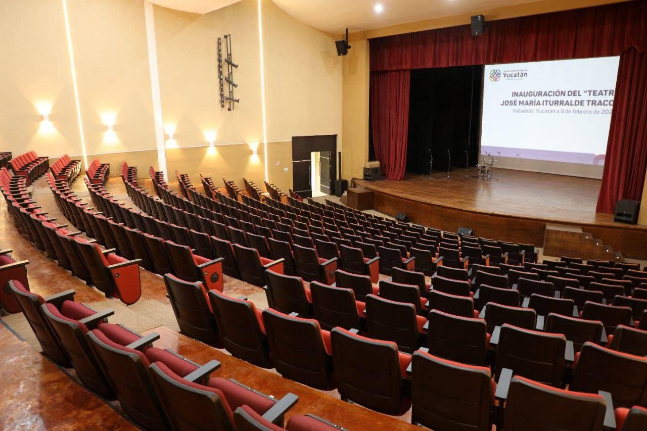 Inaugura el Gobernador Mauricio Vila el Teatro «José María Iturralde Traconis» de Valladolid