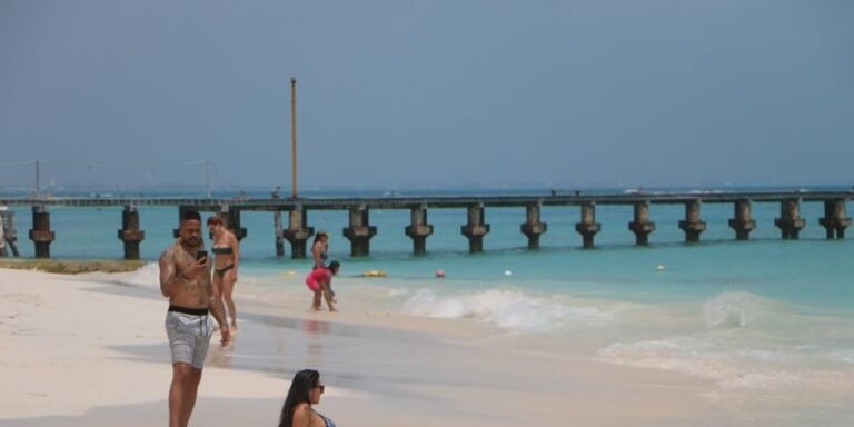 02-cancun-turistas-800x400