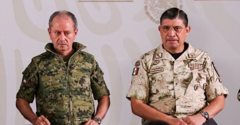 CIUDAD DE MÉXICO, 13AGOSTO2019.- Alfonso Durazo, secretario de Protección y Protección Ciudadana; Rafael Ojeda, secretario de Marina; Luis Cresencio Sandoval, secretario de la Defensa Nacional (SEDENA), y Luis Rodríguez Bucio, comandante de la Guardia Nacional, durante la conferencia de prensa matutina del presidente Andrés Manuel López Obrador.   FOTO: GALO CAÑAS /CUARTOSCURO.COM