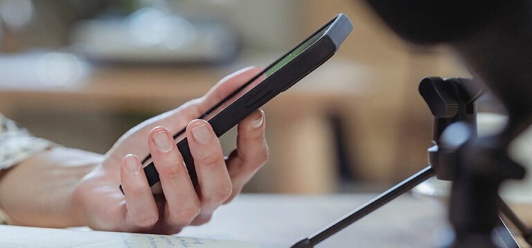 6E1F2C0F-3B29-4A01-94BB-F9B4000E81D0