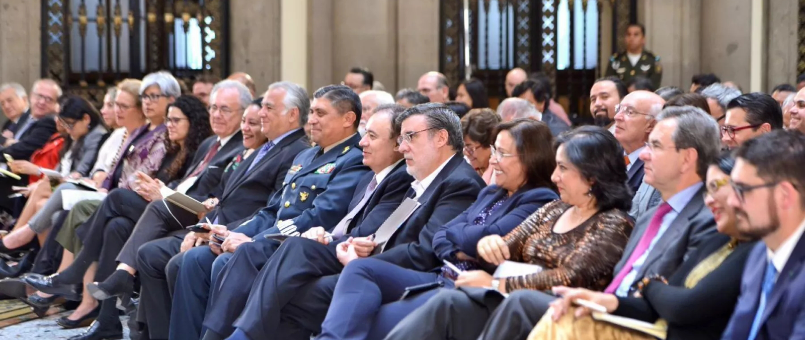 AMLO: en 32 meses de gobierno, 30 cambios en el gabinete