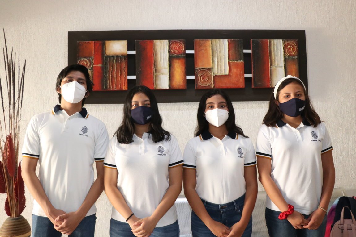 Jóvenes de la UADY acceden a beca internacional