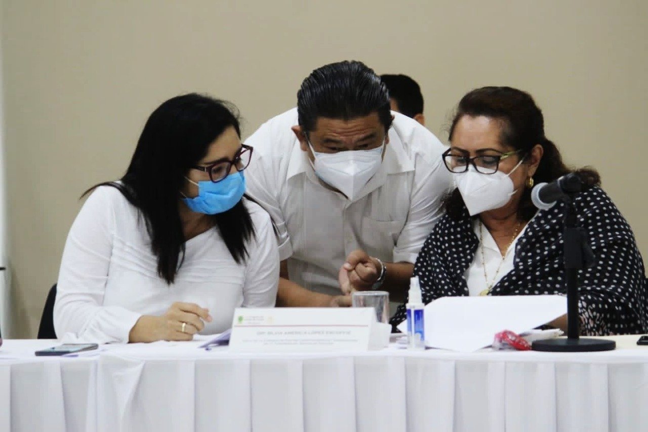 Avanzan cambios a la Constitución de Yucatán sobre el matrimonio igualitario