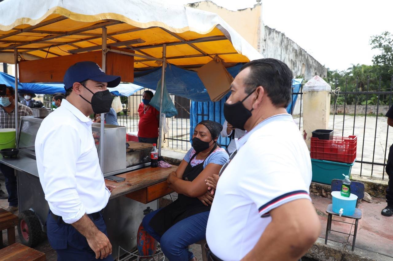 El Gobernador Mauricio Vila acude en apoyo de familias yucatecas afectadas por «Grace»