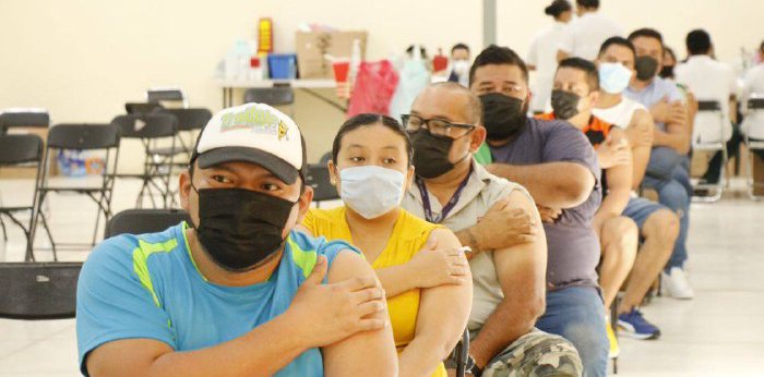 Se  amplía un día más la aplicación de segundas dosis a 30 a 39 años en Mérida