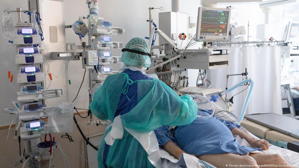 Prevén 70,000 muertes más por Covid-19 en lo que queda del 2021