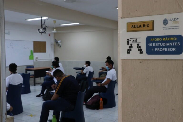 clases presenciales prepa uno 09sep21 IMG_4288