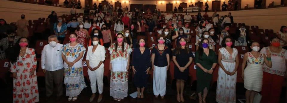 La mujer, vital la construcción de la democracia: Fritz Sierra