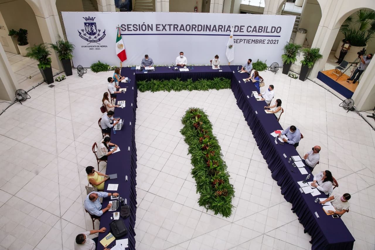 El alcalde Renán Barrera encabeza la primera Sesión de Cabildo 2021-2024