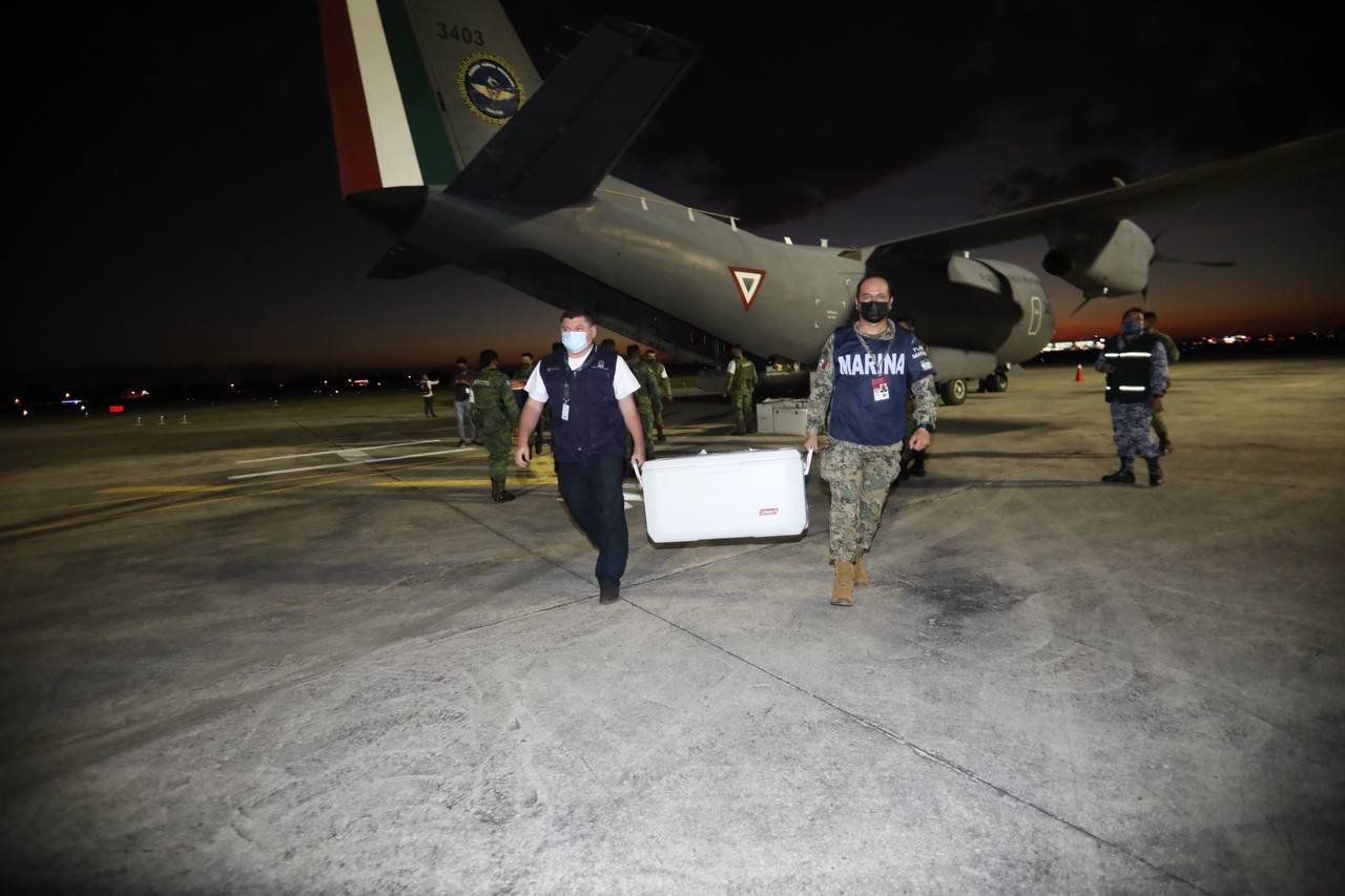 Nuevo lote con 158,930 vacunas arriba a Yucatán 