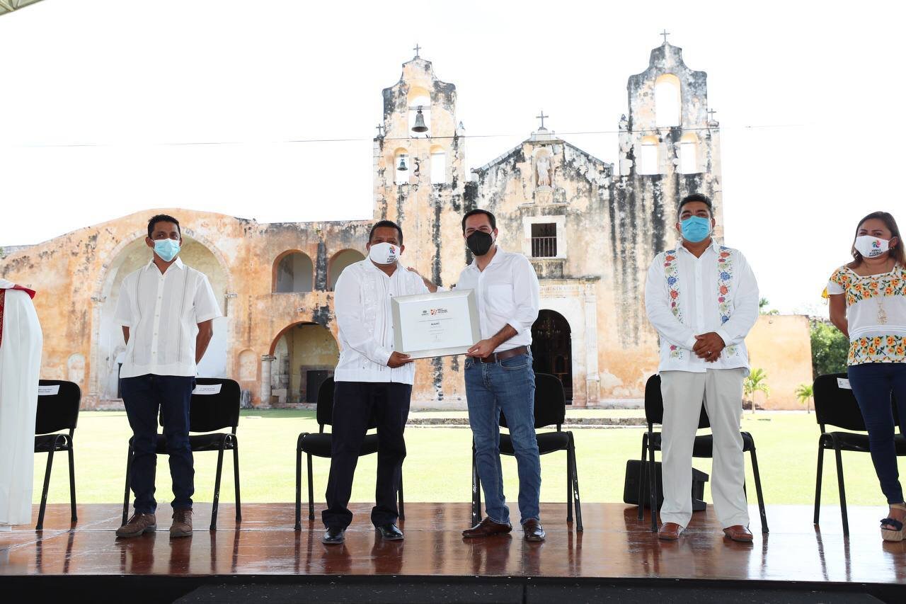 Mauricio Vila entrega al Pueblo Mágico de Maní el distintivo Best Tourism Villages 