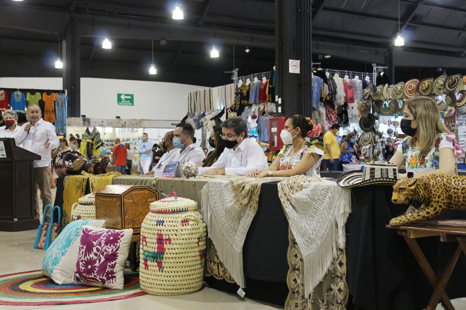 Inauguran la Feria Internacional “Expo TlaquepArte”