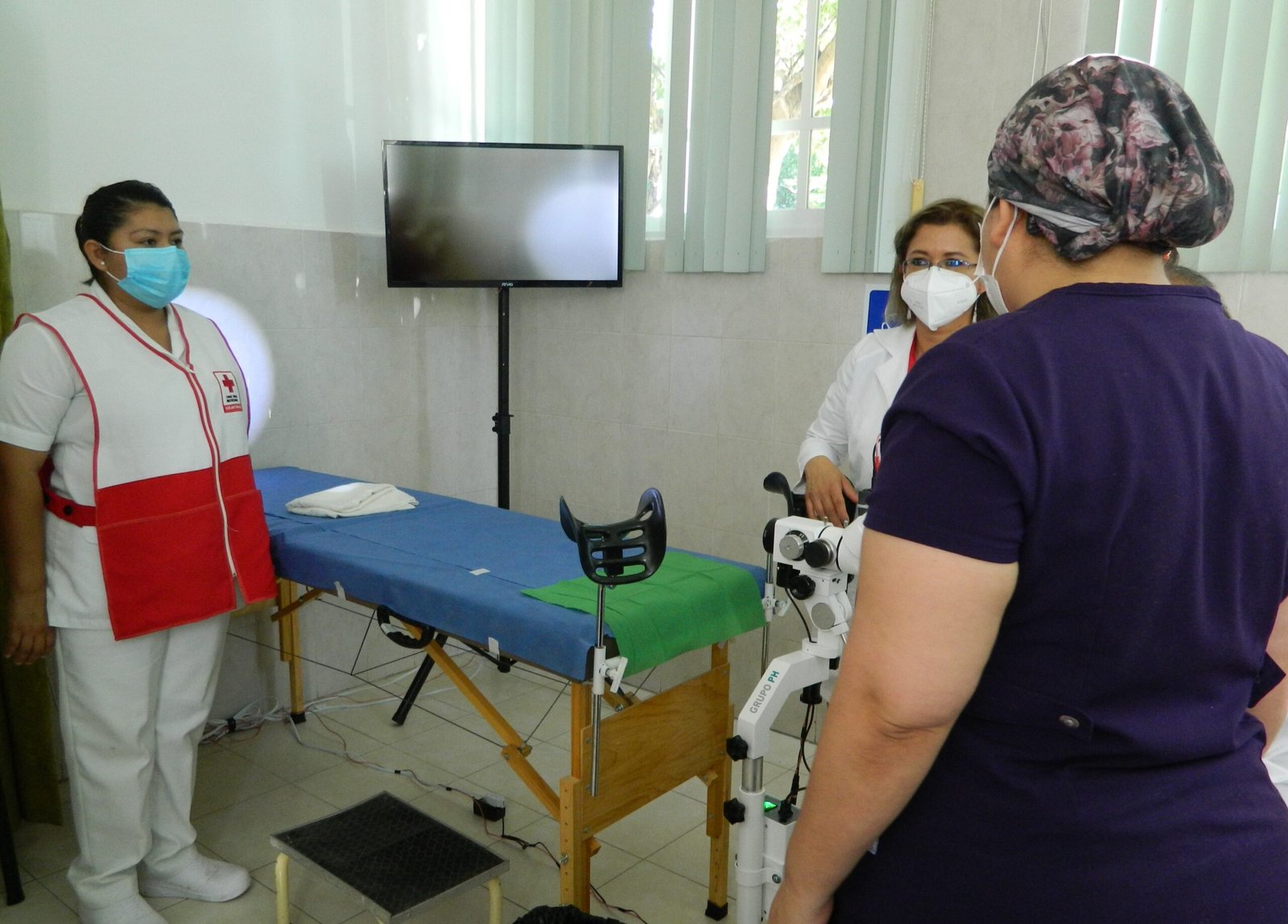 Realizan 1ª Jornada de Colposcopia y Papanicolaou en el Centro Anticanceroso.