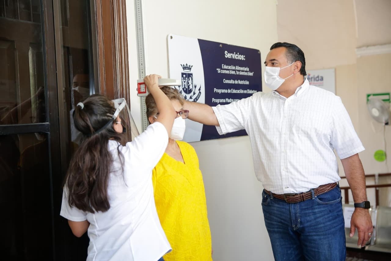 El Ayuntamiento brinda programas de atención nutricional de la población, Renán Barrera