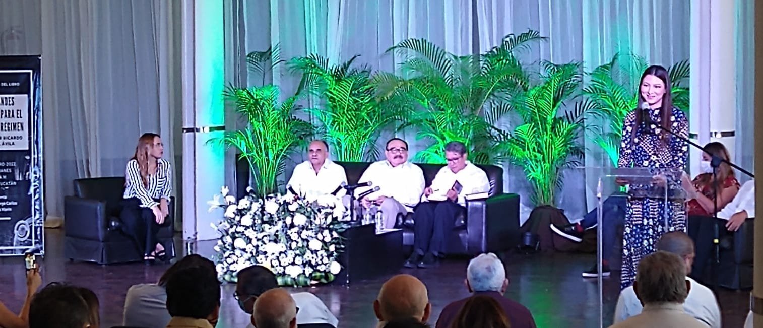 Presentan libro sobre la transformación política del país