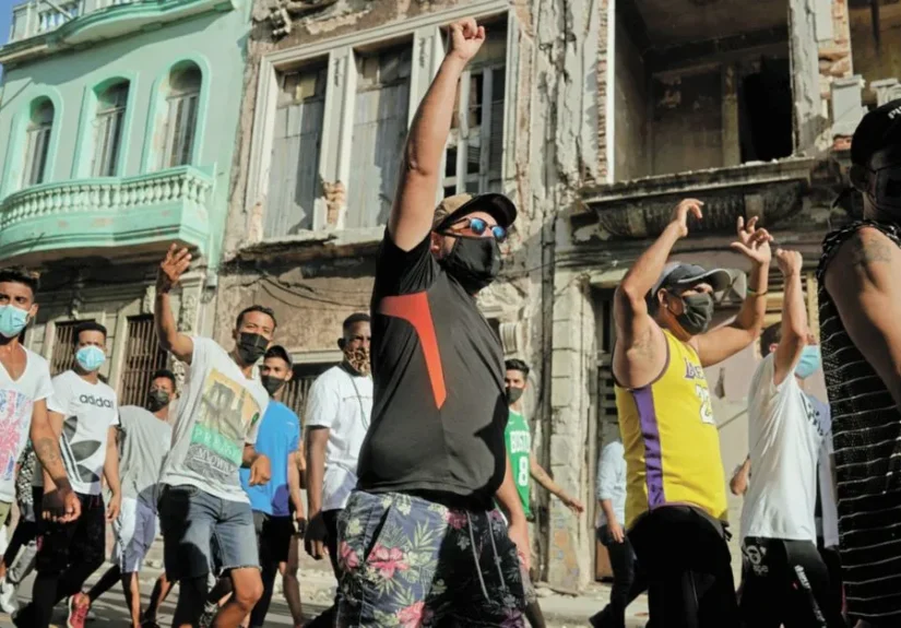 cuba_protesta_reuters.jpg_328101988.jpg