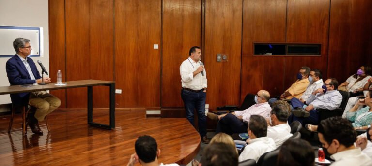 5C238C1A-568E-4777-B8AD-AEE6C1DC18B1