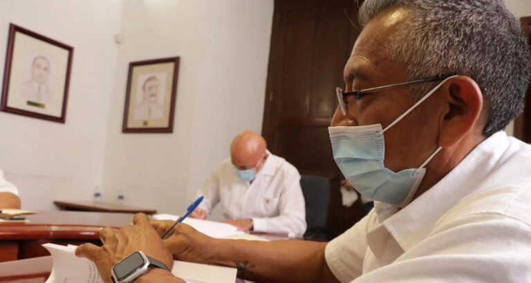 E9E6D774-6378-4A44-B70B-433D1CFE310A