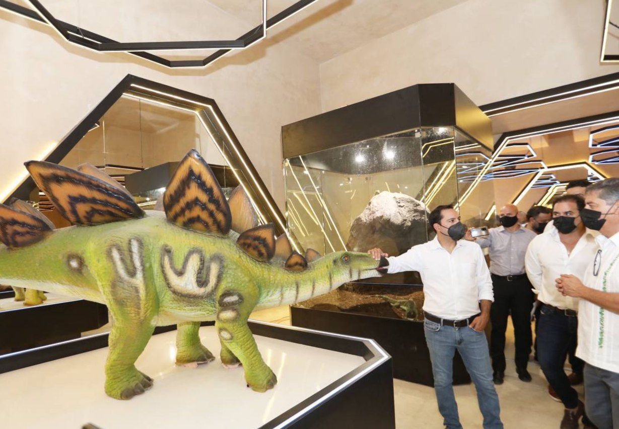 El Gobernador Vila Dosal supervisa proyectos turísticos en  Progreso