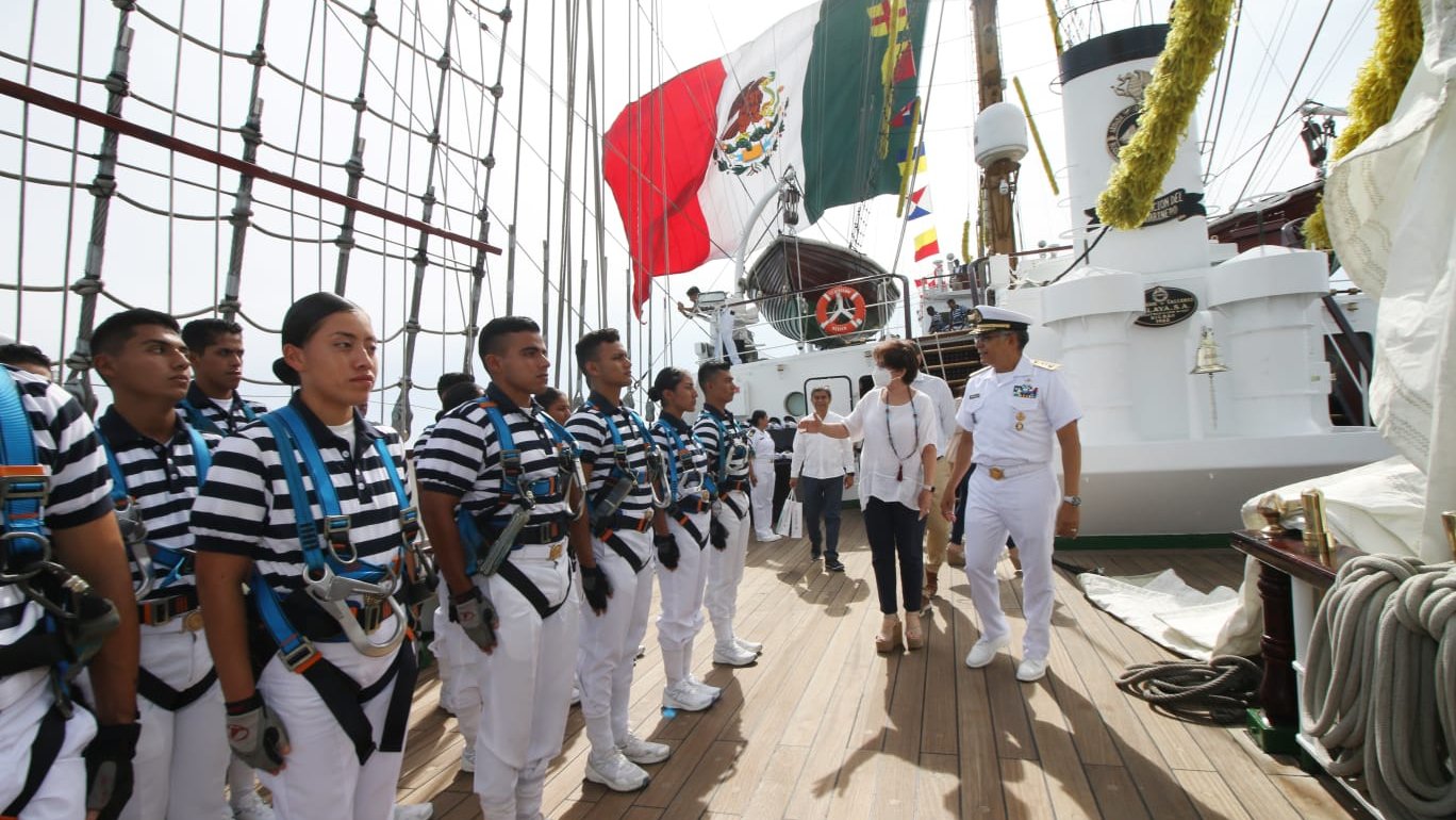 Encabeza María Fritz ceremonia de despedida del Buque “Cuauhtémoc»￼