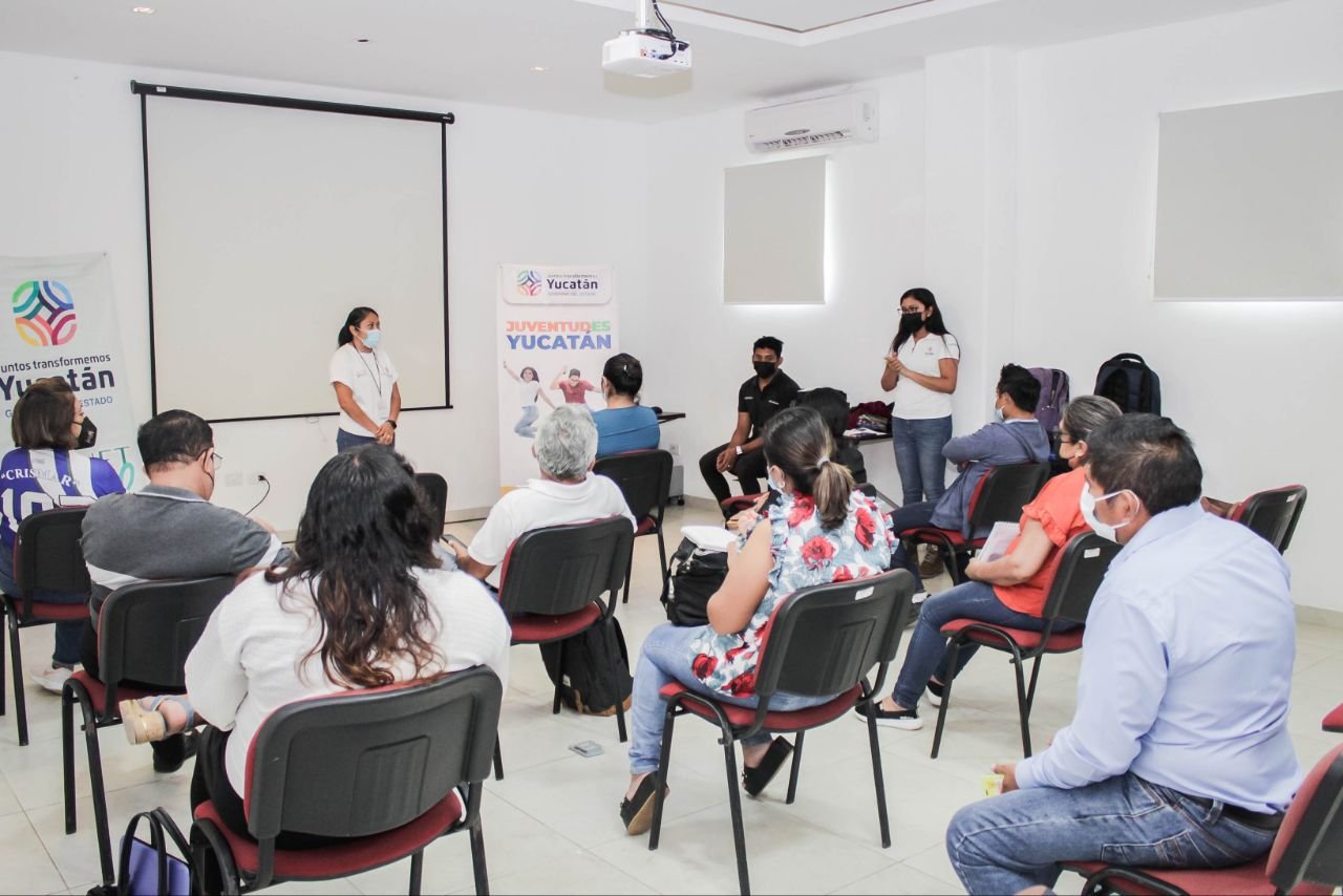 Docentes de escuelas se suman al Programa Juventudes Yucatán