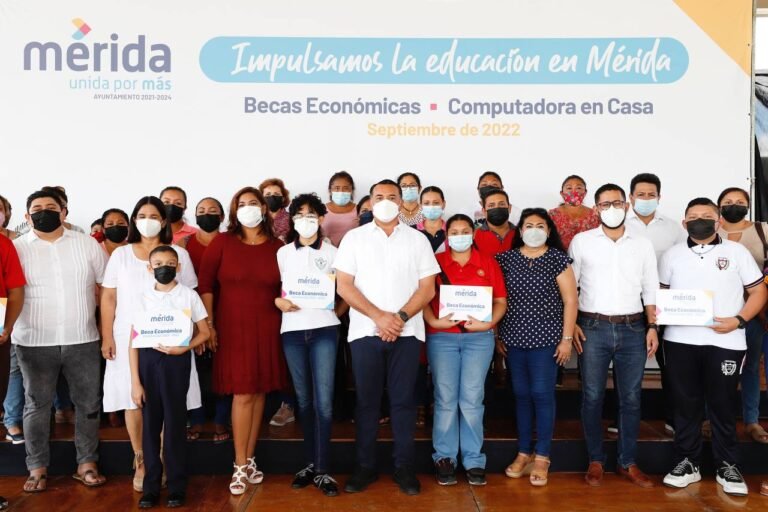 Computadora en casaphoto1663793384