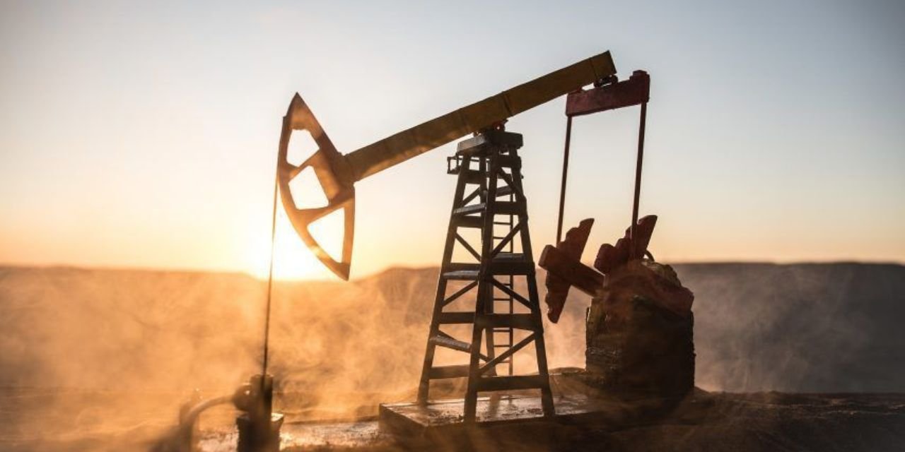 Petróleo sube más de 2 dólares tras anuncio de Putin de movilizar más tropas en Ucrania