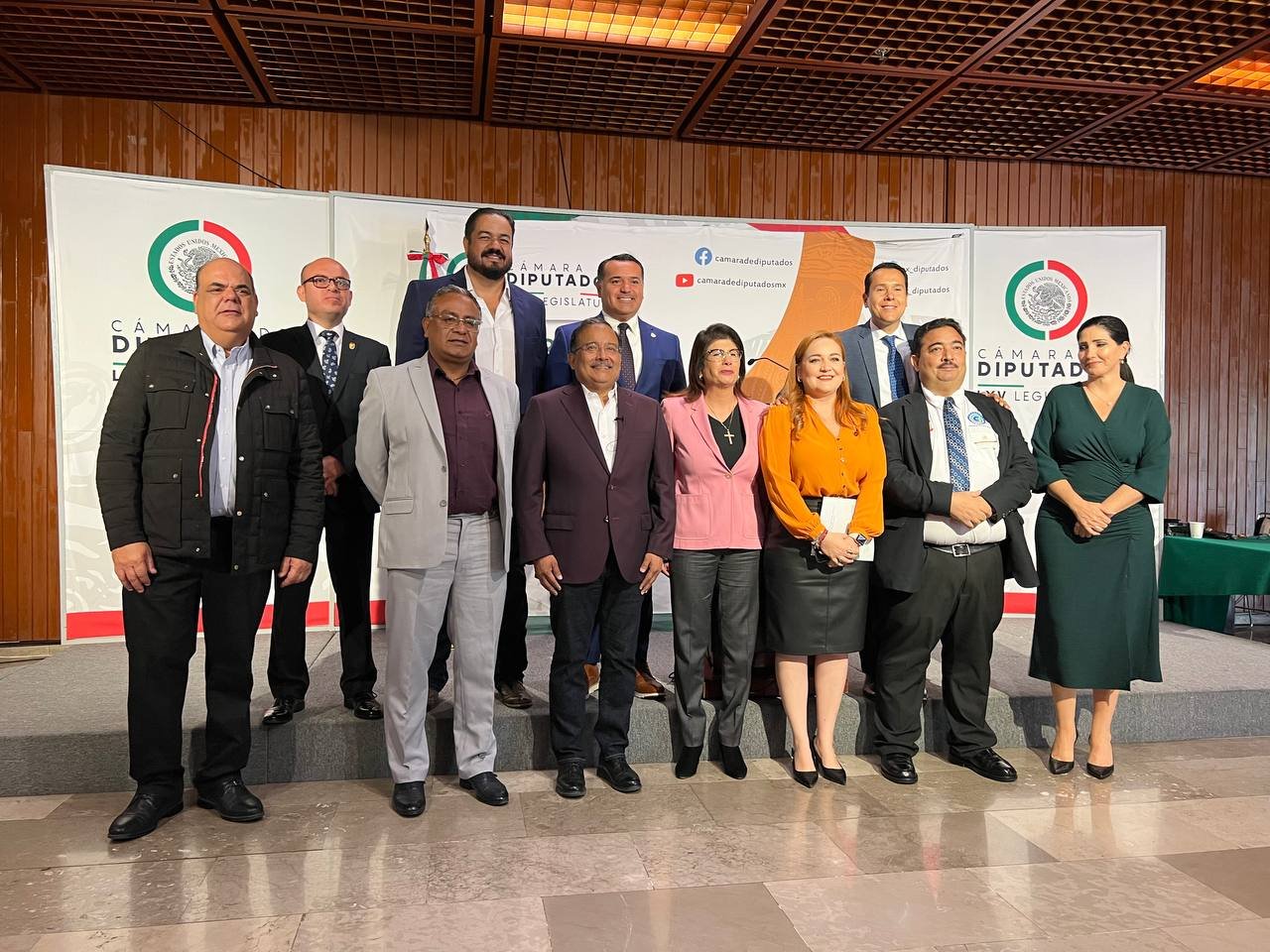 El alcalde Renán Barrera expone ante diputados las necesidades de 20 Mlls. de mexicanos