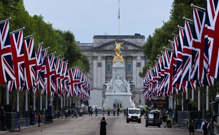 tvazteca.brightspotcdn