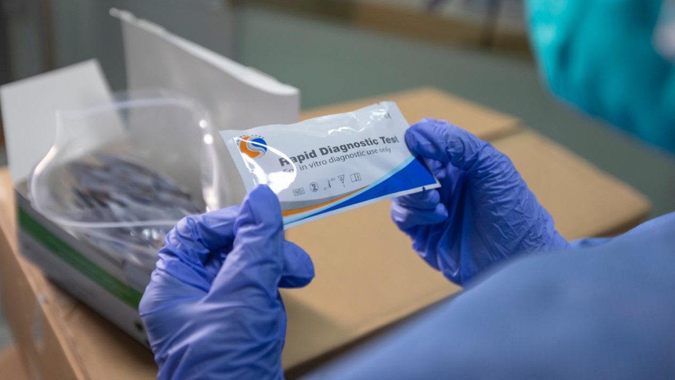 Empresas chinas de pruebas de Covid-19 registran grandes beneficios en la lucha contra el virus