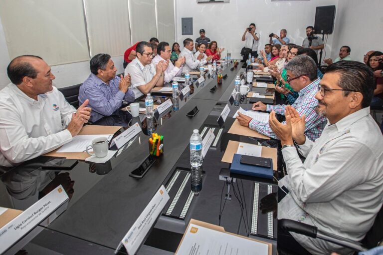 photo_5170139871690468405_y